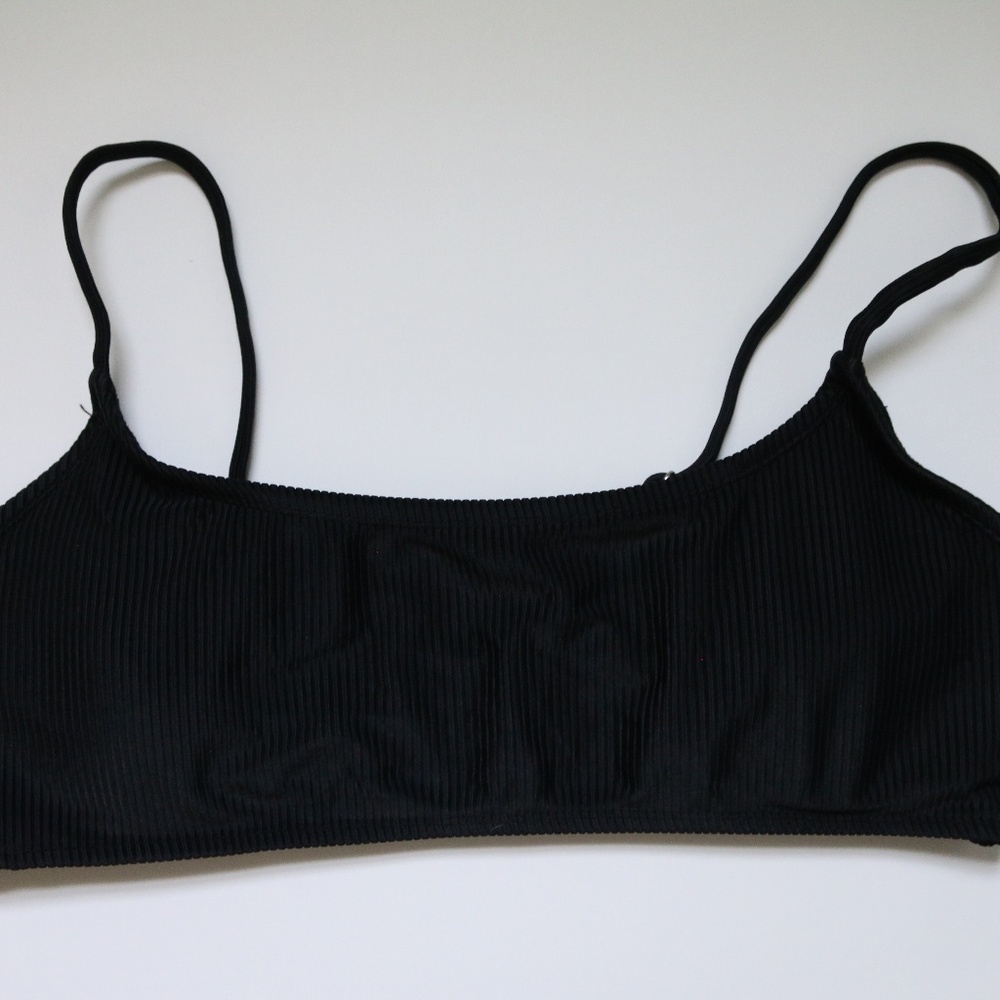 Black bikini top